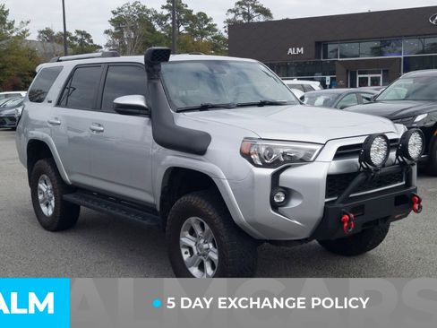 Used 2021 Toyota 4Runner SR5 image 4
