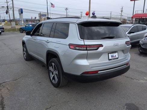New 2026 Jeep Grand Cherokee L Limited w/ Luxury Tech Group II AWD/4WD image 6