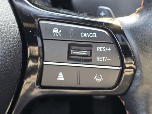 Used 2023 Honda Pilot TrailSport image 32