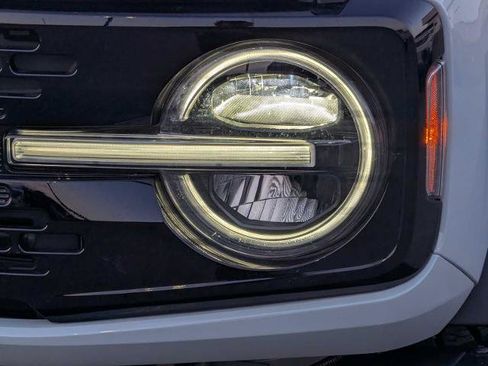 Certified 2024 Ford Bronco Wildtrak AWD/4WD image 10