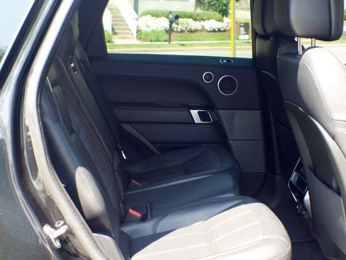 Used 2018 Land Rover Range Rover Sport HSE image 52