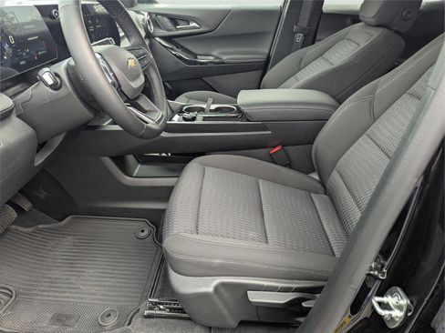 New 2026 Chevrolet Equinox LT w/ Safety and Technology Package image 20
