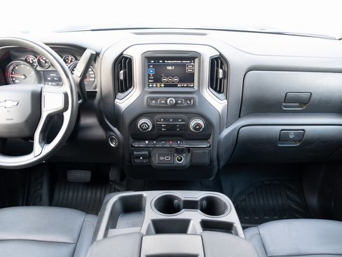 Used 2024 Chevrolet Silverado 3500 W/T image 14