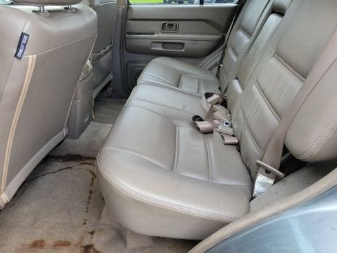 Used 2004 Nissan Pathfinder LE Platinum RWD image 7