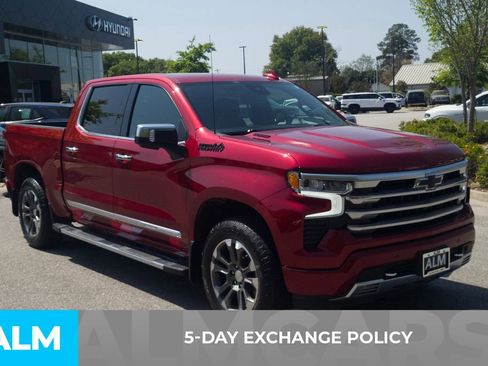 Used 2024 Chevrolet Silverado 1500 High Country w/ LPO, Dark Essentials Package image 3