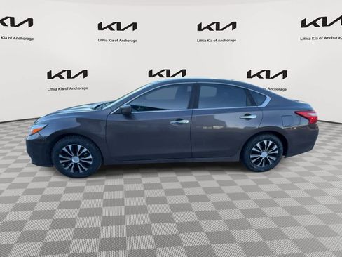 Used 2016 Nissan Altima 2.5 S w/ Power Driver Seat Package image 5