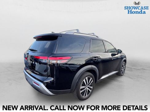 Used 2023 Nissan Pathfinder Platinum w/ Cargo Package FWD image 5