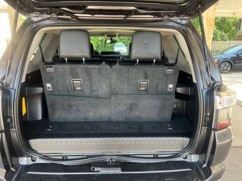 Used 2018 Toyota 4Runner SR5 Premium AWD/4WD image 11
