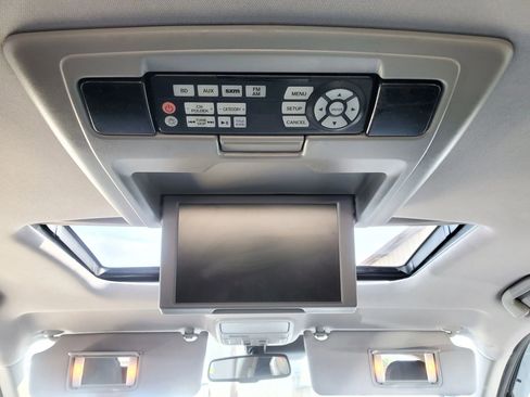 Used 2018 Honda Pilot Touring image 36