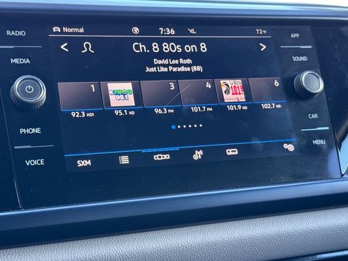 Used 2022 Volkswagen Taos SE image 18