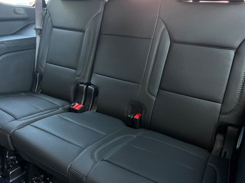 New 2026 GMC Yukon Denali w/ Denali Reserve Package AWD/4WD image 15