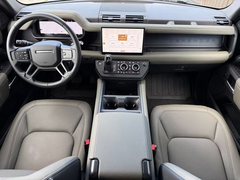 Certified 2025 Land Rover Defender 110 S AWD/4WD image 18