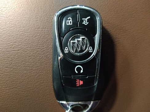 Used 2018 Buick Enclave Avenir w/ Avenir Technology Package image 32