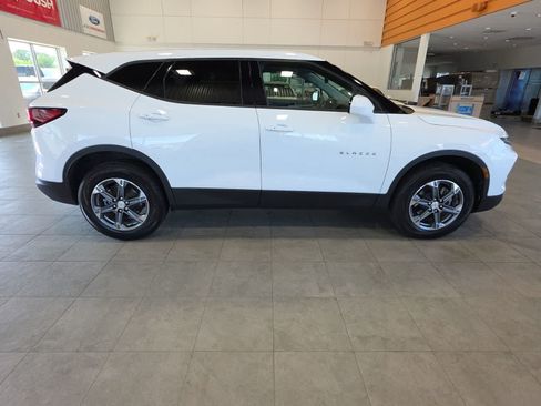 Used 2025 Chevrolet Blazer LT AWD/4WD image 6