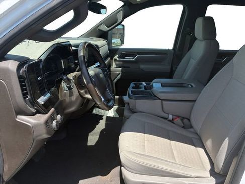 Used 2025 Chevrolet Silverado 2500 LT w/ Convenience Package AWD/4WD image 10
