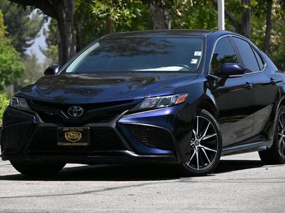 Used 2022 Toyota Camry SE w/ Carpet Mat Package (TMS)