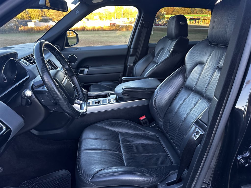 Used 2015 Land Rover Range Rover Sport HSE AWD/4WD image 3