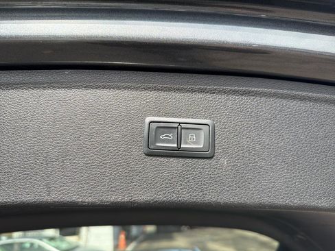 Used 2020 Audi SQ5 Premium Plus w/ Premium Plus Package image 14