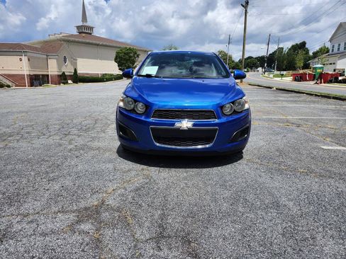 Used 2016 Chevrolet Sonic LT FWD image 2