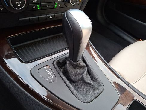 Used 2011 BMW 328i xDrive Sedan AWD/4WD image 12