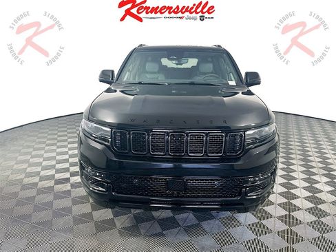 New 2025 Jeep Wagoneer L Series II w/ Convenience Group I image 2