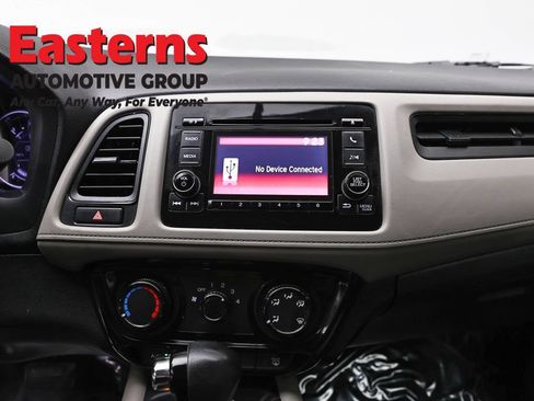Used 2021 Honda HR-V LX image 11