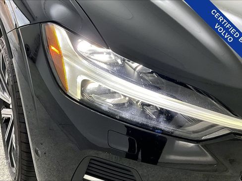 Certified 2023 Volvo XC60 B5 Ultimate w/ Climate Package image 38