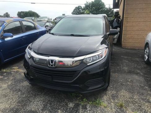 Used 2019 Honda HR-V LX image 2
