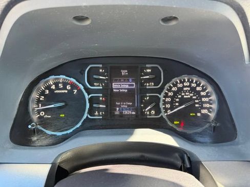Used 2019 Toyota Tundra SR5 w/ Convenience Package AWD/4WD image 12