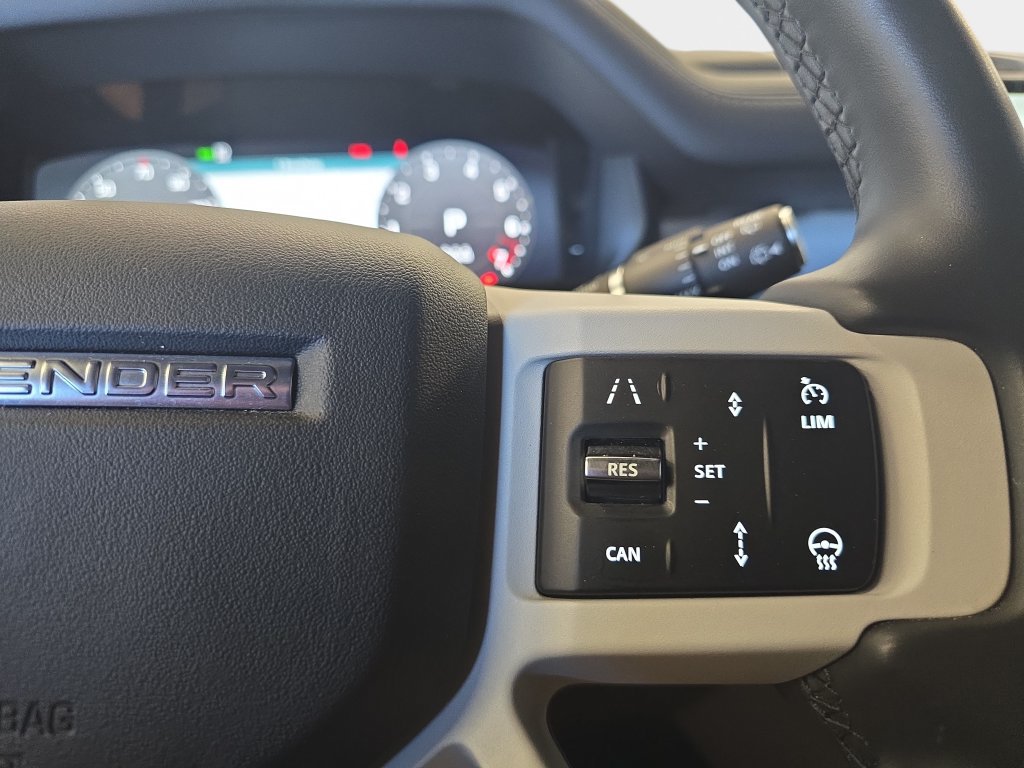 Certified 2025 Land Rover Defender 110 S AWD/4WD image 20