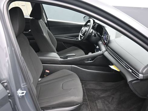 Certified 2023 Hyundai Elantra SEL FWD image 24