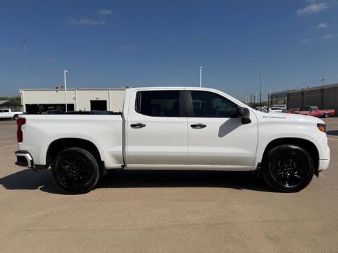 Used 2024 Chevrolet Silverado 1500 Custom RWD image 4