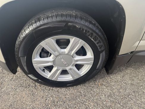 Used 2015 GMC Terrain SLE w/ LPO, Protection Package image 9