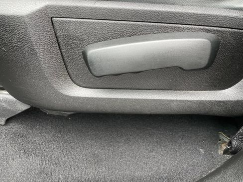 Used 2019 RAM 1500 Classic SLT image 14