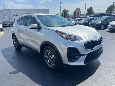 Used 2022 Kia Sportage LX FWD image 5