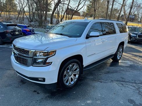 Used 2016 Chevrolet Suburban LT image 1