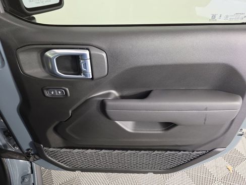 New 2026 Jeep Gladiator Rubicon w/ Safety Group image 38