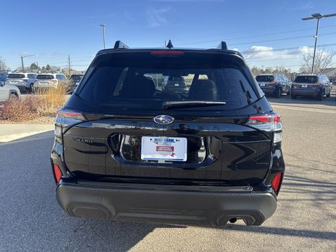 Used 2025 Subaru Forester Premium image 9