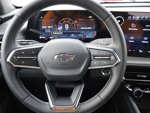 New 2026 Chevrolet Traverse LT w/ Midnight/Sport Edition AWD/4WD image 7