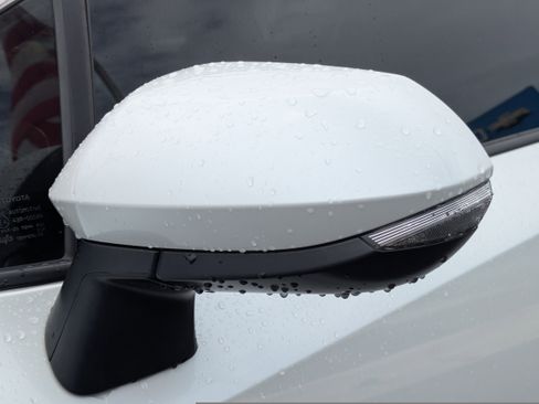 Used 2024 Toyota Corolla XLE FWD image 33