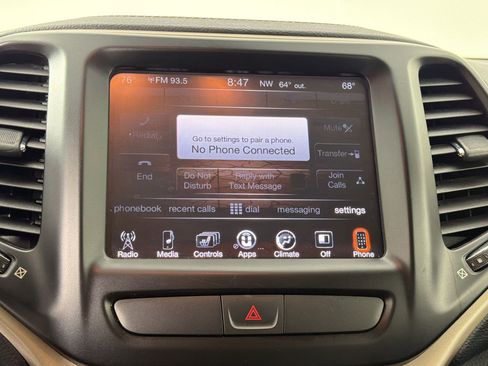 Used 2016 Jeep Cherokee Limited image 22