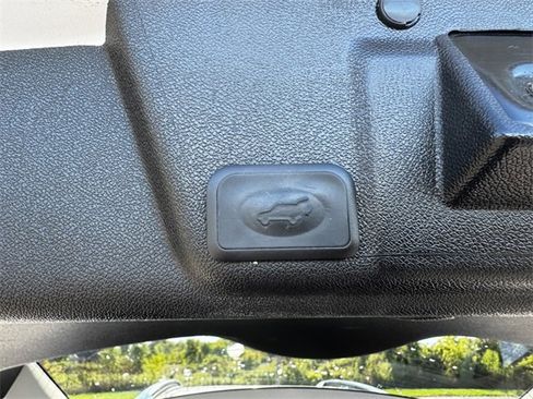 Used 2017 Buick Enclave Premium w/ Enclave Sport Touring Edition image 20