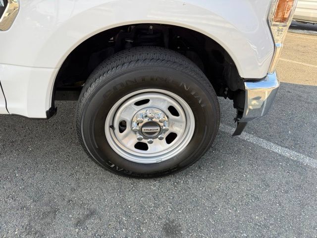 Used 2020 Ford F350 XL w/ Power Equipment Group RWD image 13