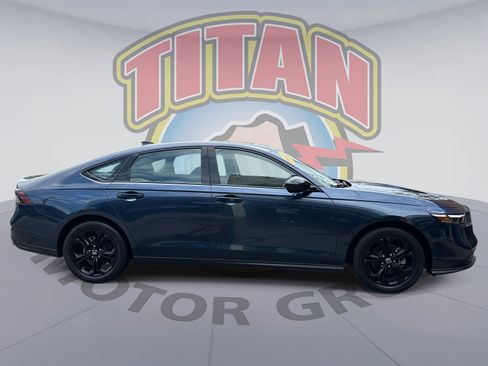 Used 2025 Honda Accord SE image 2