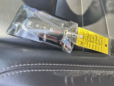 Used 2015 Ford Escape Titanium FWD image 36