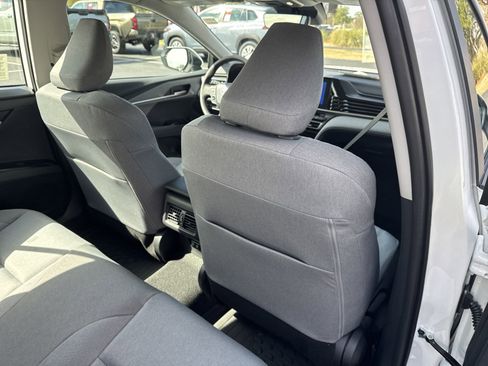 New 2025 Toyota Camry LE w/ Convenience Package FWD image 33