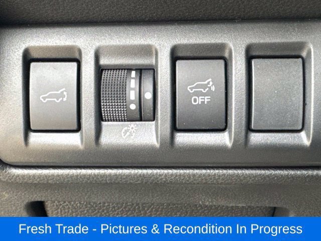 Certified 2025 Subaru Outback Premium AWD/4WD image 17