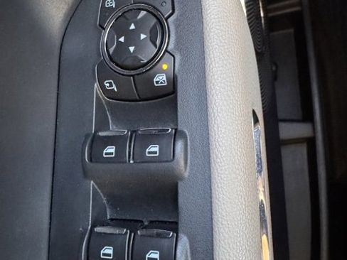 Used 2024 Ford Expedition XLT image 25