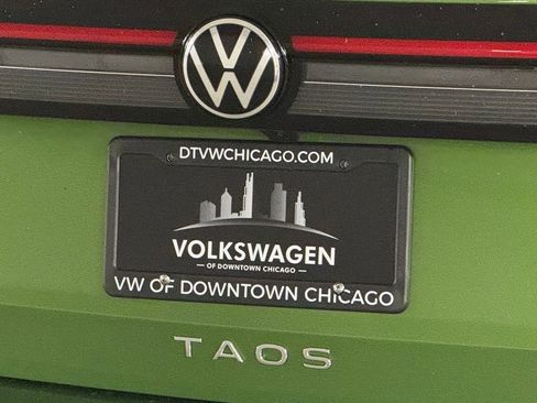 New 2025 Volkswagen Taos SE image 38