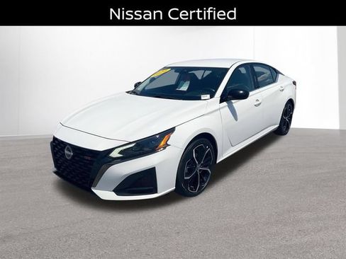 Certified 2024 Nissan Altima 2.5 SR FWD image 1